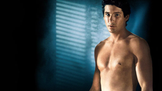 American Gigolo νέας κοπής: Ο γιος του Ρίτσαρντ Γκιρ στα οργασμικά χνάρια του – Euphoria και Σίντι Κρόφορντ