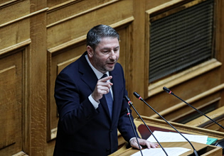 ΠΑΣΟΚ: Προετοιμάζονται για Τσίπρα και απαντούν με το πράσινο «μανιφέστο»