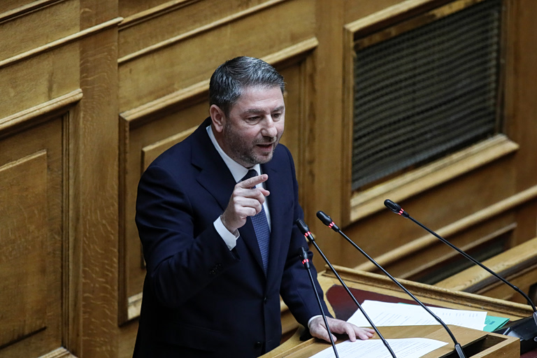 ΠΑΣΟΚ: Προετοιμάζονται για Τσίπρα και απαντούν με το πράσινο «μανιφέστο»