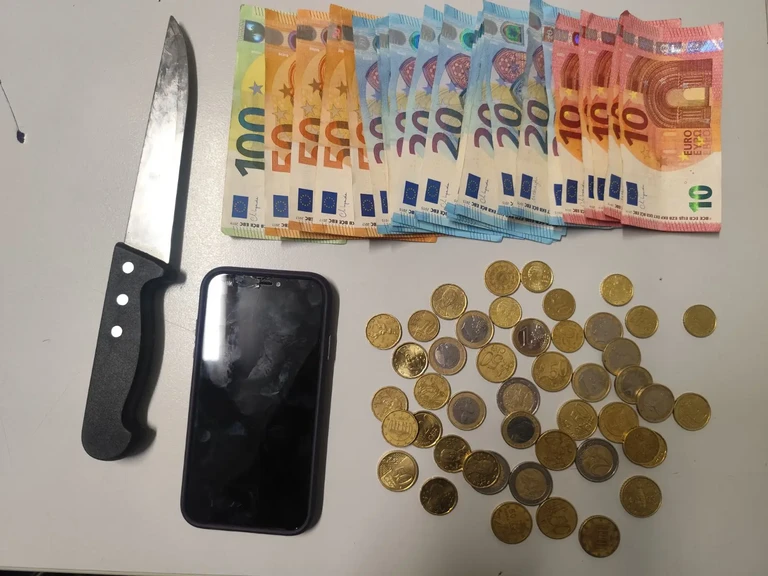 Συνελήφθησαν δύο ανήλικοι και 18χρονος για ληστεία σε πρατήριο καυσίμων στο Παγκράτι