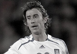 Η UEFA για τον Παρασκευά Άντζα: «Οι σκέψεις μας με την οικογένεια, τους φίλους και τους πρώην συμπαίκτες του»