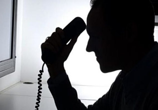 Τηλεφωνικές απάτες με τη ΔΥΠΑ: Τι πρέπει να προσέχετε για να μην πέσετε θύματα