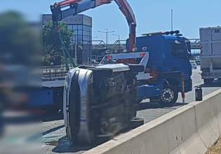 Ανατροπή αυτοκινήτου στον Κηφισό – Αυξημένη κίνηση