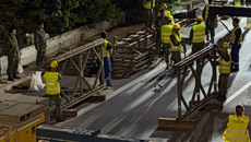 Ο στρατός έστησε νέα πεζογέφυρα στον Κηφισό μήκους 15 μέτρων σε μία νύχτα – Πώς έγινε η εγκατάσταση