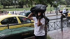 Καιρός: Ραγδαία αλλαγή με βροχές με καταιγίδες – Πότε θα «χτυπήσουν» την Αττική