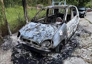 Λέσβος: Έκαψαν αυτοκίνητο πολίτη που κατήγγειλε κακοποιήσεις ζώων –  H τρίτη φορά που δέχεται ανάλογη επίθεση
