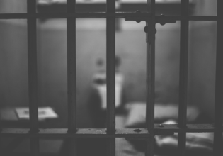Θεσσαλονίκη: Προφυλακίστηκε ο 30χρονος που σκότωσε τον πατέρα του χτυπώντας τον επανειλημμένα με κατσαβίδι