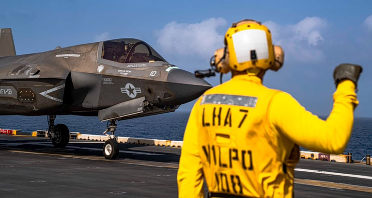CENTCOM: Οι ΗΠΑ επιβεβαιώνουν πως χτύπησαν το Ιράν σε ξηρά και θάλασσα «σε αυτοάμυνα»