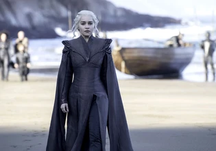 Η Εμίλια Κλαρκ απαντά σε όσους θέλουν να μάθουν πόσο πλήρωνε το «Game of Thrones»