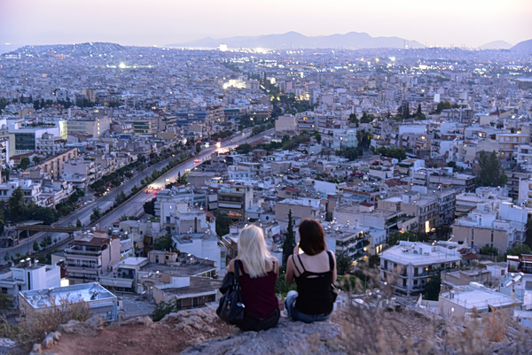Πάνω από 1 στους 5 Αθηναίους κινδυνεύει από φτώχεια – Δεύτερη η Ελλάδα στον κίνδυνο φτώχειας στην ΕΕ
