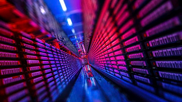 Η ΕΕ ποντάρει δισεκατομμύρια σε γιγάντια data center για ΑΙ – Κάποιοι το θεωρούν μάταιο
