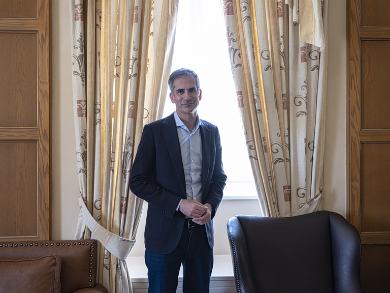 Κώστας Μπακογιάννης στο in: Η υποψηφιότητα για τον Δήμο Αθηναίων, το «ψυγείο» και η πολιτική