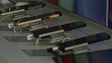 Smartphones: Στα σκαριά η οθόνη του μέλλοντος – Η φημολογία για την πρώτη συσκευή που θα τη χρησιμοποιήσει