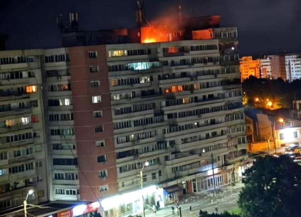 Ενημερώθηκε το ΝΑΤΟ για το πλήγμα από ρωσικό drone σε πολυκατοικία στη Ρουμανία «Σοβαρή κλιμάκωση» λέει το Βουκουρέστι
