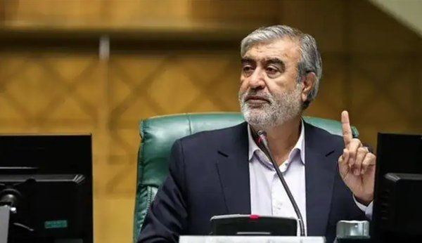 Τραμπ: Θα καθοδηγήσουμε πλοία έξω από τα Στενά του Ορμούζ – Ιράν: Θα παραβιάσετε την εκεχειρία