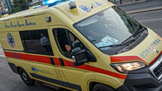 Σοκαριστικό βίντεο απο τη στιγμή που αυτοκίνητο παρασύρει ανήλικη στα Ιωάννινα
