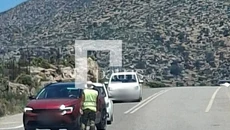 Επέστρεψαν οι «παρκαδόροι» στο Ελαφονήσι – Παράπονα από επισκέπτες