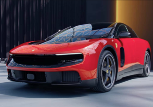 Η Ferrari παρουσίασε το πρώτο της ηλεκτροκίνητο, η μετοχή της καταρρέει