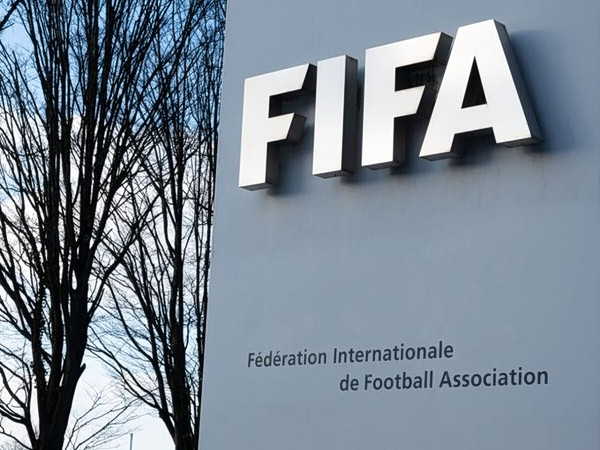Η FIFA δεν έπιασε τον στόχο για τα τηλεοπτικά δικαιώματα του Μουντιάλ στην Κίνα ενώ ψάχνεται για την Ινδία