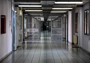 Άδειες κρατουμένων με «βραχιολάκι» σε όλη τη χώρα –  Από 18/5 η καθολική λειτουργία της ηλεκτρονικής επιτήρησης