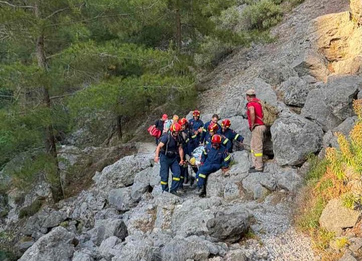 Χανιά: Επιχείρηση διάσωσης 67χρονου τουρίστα στο φαράγγι της Αγίας Ειρήνης