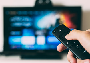 «Το Netflix σας παρακολουθεί» – Αγωγή κατά της πλατφόρμας με την κατηγορία της συλλογής προσωπικών δεδομένων