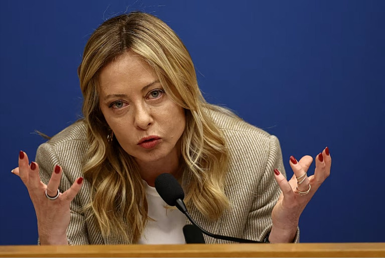 Μελόνι: «Η Ευρωπαϊκή Ένωση είναι ένας γραφειοκρατικός γίγαντας»