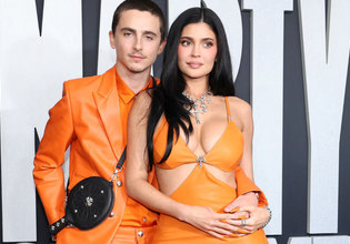 Η κατάρα του Met Gala κράτησε τον Σαλαμέ μακριά από την Τζένερ – «Αν εμφανιστείς εκεί, χωρίζεις»