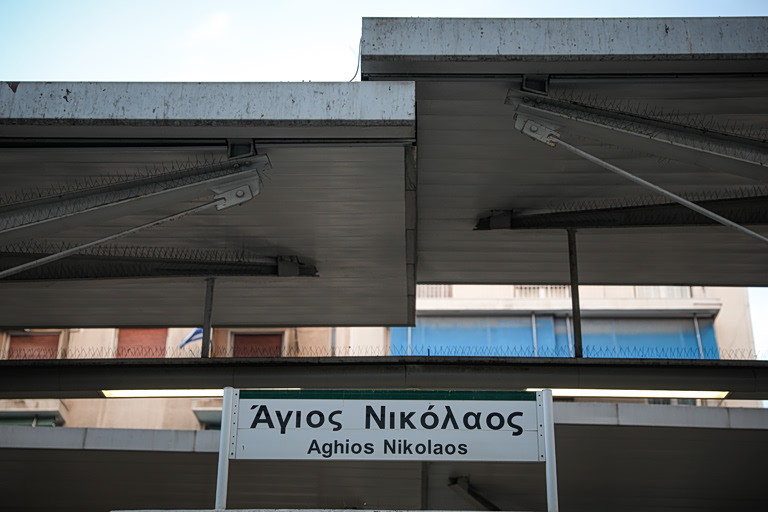 Συρμός του ΗΣΑΠ βγήκε εκτός αποβάθρας – Οι επιβάτες κατέβηκαν στον επόμενο σταθμό