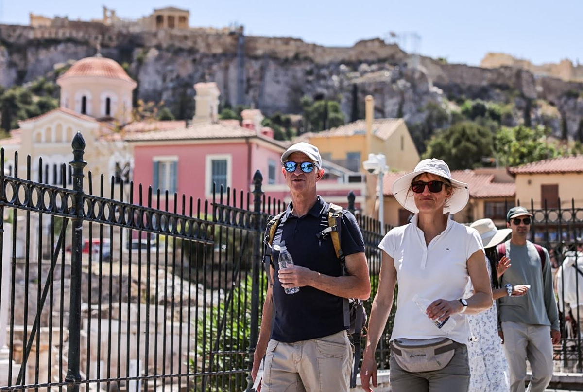 Καιρός: Η ημέρα της νέας εβδομάδας με την υψηλότερη θερμοκρασία – Πού ο υδράργυρος θα σκαρφαλώσει στους 33°C