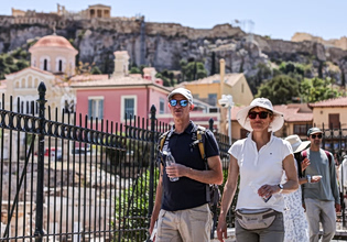 Καιρός: Η ημέρα της νέας εβδομάδας με την υψηλότερη θερμοκρασία – Πού ο υδράργυρος θα σκαρφαλώσει στους 33°C