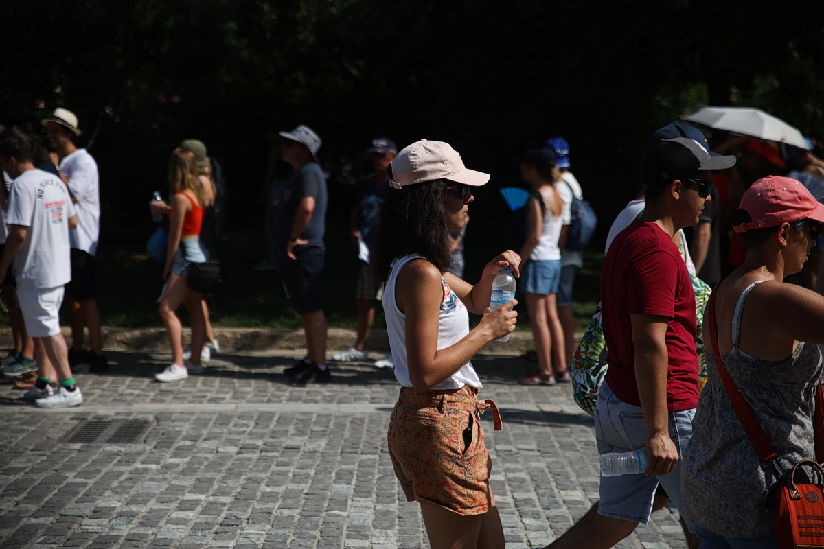 Καιρός: Στους 33 βαθμούς «σκαρφαλώνει» ο υδράργυρος την Τρίτη – Οι πιο ζεστές περιοχές