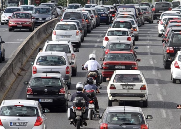Καραμπόλα τεσσάρων οχημάτων στον Κηφισό – ΄Ενας τραυματίας