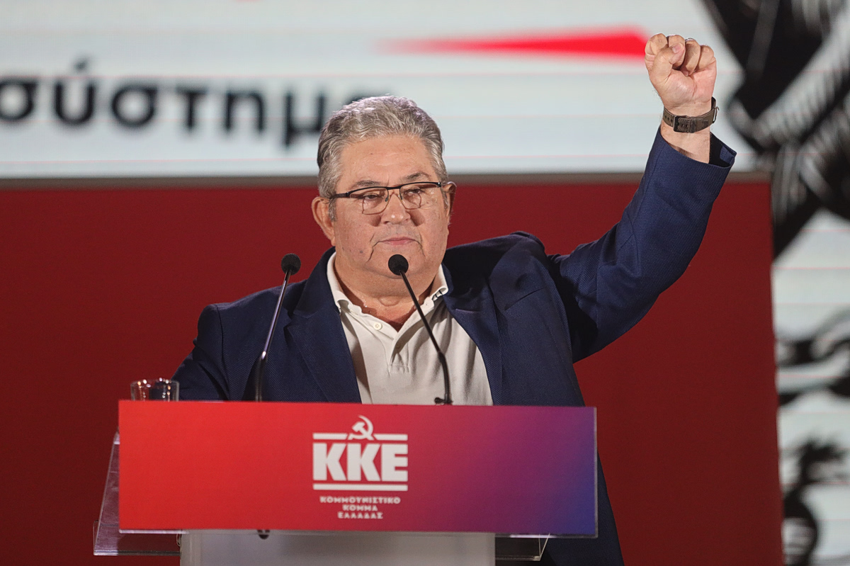 Κουτσούμπας προς απεργούς ΑΔΕΔΥ: Δίκαιες οι διεκδικήσεις για αυξήσεις και προσλήψεις