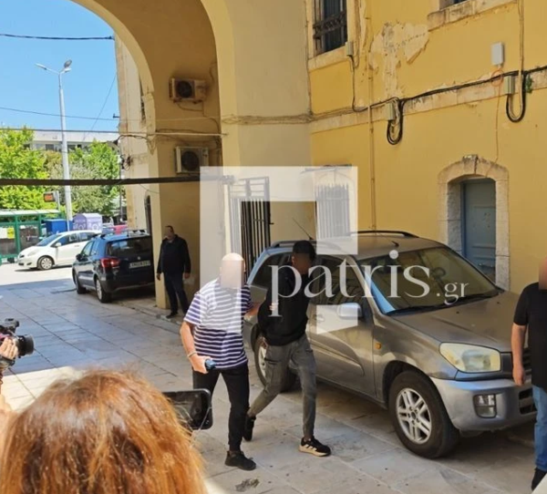 Στο αυτόφωρο η μητέρα του 3χρονου κοριτσιού που νοσηλεύεται στη ΜΕΘ – Προθεσμία για να απολογηθεί ο πατέρας