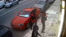 «Έφαγαν πόρτα» και γύρισαν για εκδίκηση – Βίντεο ντοκουμέντο από αιματηρή επίθεση έξω από μπαρ στην Κρήτη