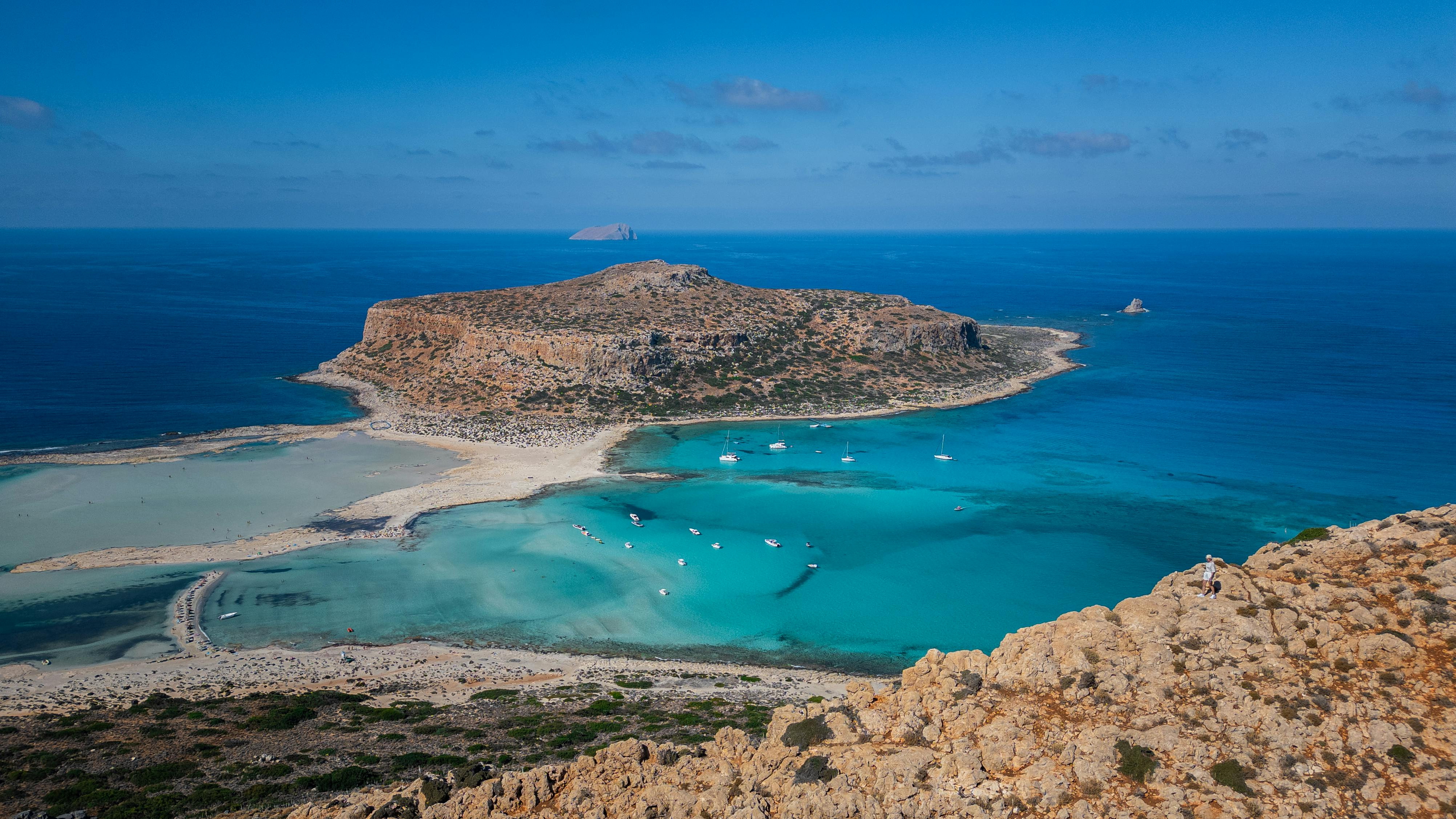 Κρήτη: Αδιαμφισβήτητη ναυαρχίδα του ελληνικού τουρισμού σπάζοντας κάθε ρεκόρ