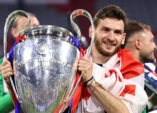 Champions League: Παίκτης της σεζόν ο Κβαρατσχέλια (pic)