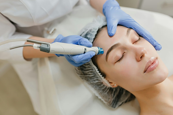 Κόβεται το Botox; Τα ενέσιμα προϊόντα για το δέρμα αντέχουν στον πληθωρισμό