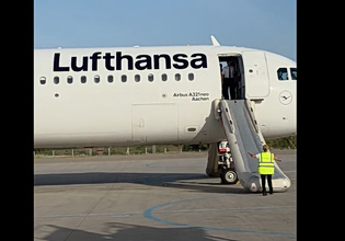 Lufthansa: Τρεις τραυματίες από την εκκένωση του αεροσκάφους μετά την αναγκαστική προσγείωση