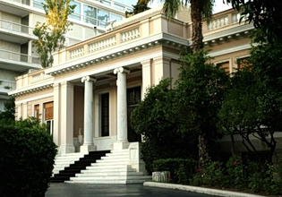 Μικροπολιτικός: «Εκρήξεις» στο Μαξίμου ένα σαββατιάτικο πρωινό…
