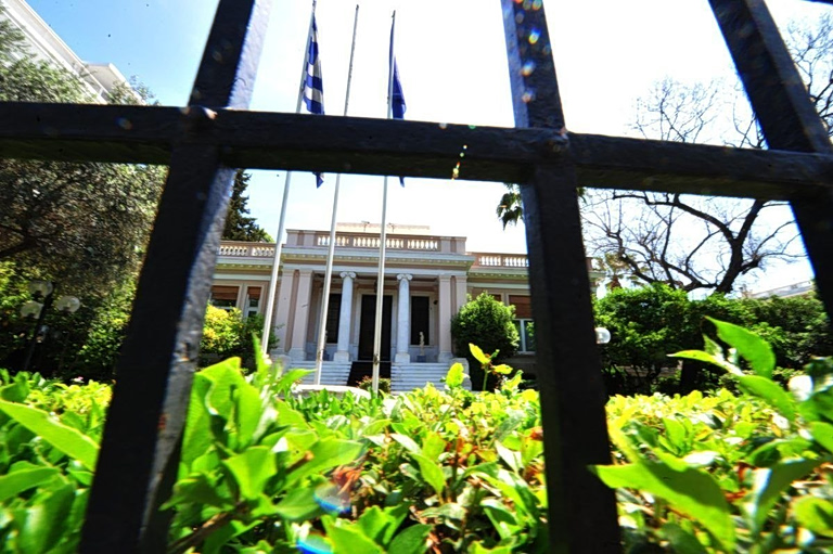 Σύννεφα πάνω από το συνέδριο της ΝΔ: Η κρίση θεσμών στιγματίζει την κυβέρνηση - Αμείωτη η εσωκομματική δυσαρέσκεια