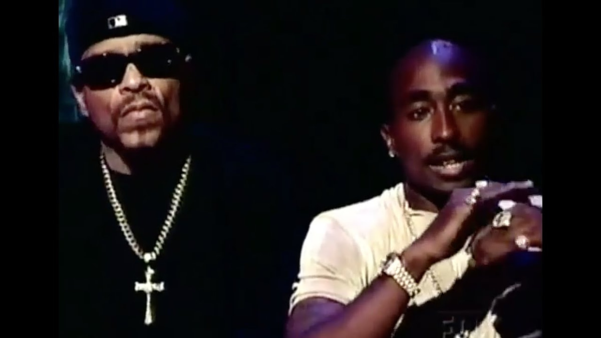 Ένα σπάνιο ντοκουμέντο του Tupac να τραγουδάει «You Don’t Bring Me Flowers»