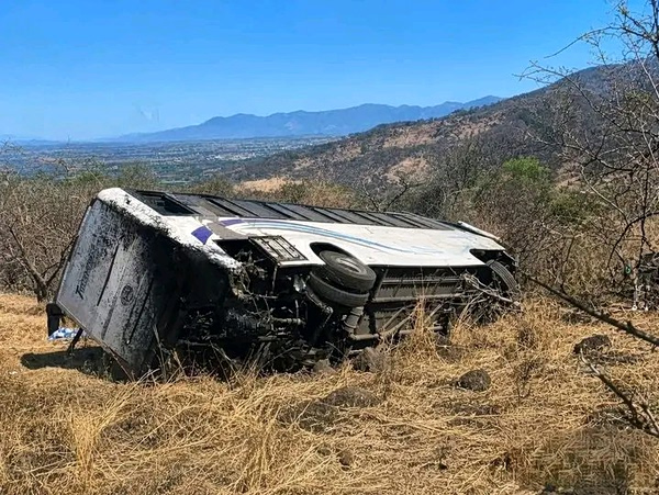 Μεξικό: Τουλάχιστον 11 νεκροί και 30 τραυματίες σε ανατροπή λεωφορείου