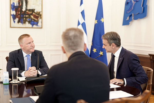 Το σκάνδαλο των υποκλοπών σκεπάζει το Μαξίμου και ο Μητσοτάκης μιλά για βελτίωση για το Κράτος Δικαίου