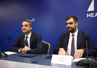 Η κυβέρνηση Μητσοτάκη του «τα πάντα στα χέρια του τραπεζίτη» κατηγορεί πάλι τον Τσίπρα για το 2015