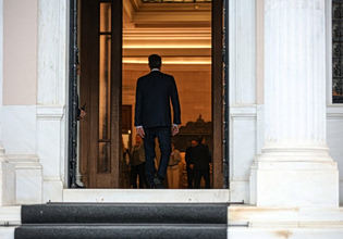 Κωδικός «Όλα στο… σκοτάδι» από Μαξίμου: Μπλόκο σε προανακριτική ΟΠΕΚΕΠΕ – Το ίδιο σχεδιάζει και για εξεταστική υποκλοπών