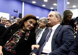 Η επίσκεψη Μπακογιάννη στον Καραμανλή και η οριστική απουσία του πρώην πρωθυπουργού από το Συνέδριο