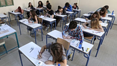 Ζαχαράκη για πανελλαδικές: «Το ισχύον μοντέλο έχει φτάσει στα όρια του – Να μην κρίνεται το μέλλον σε μία τρίωρη εξέταση»