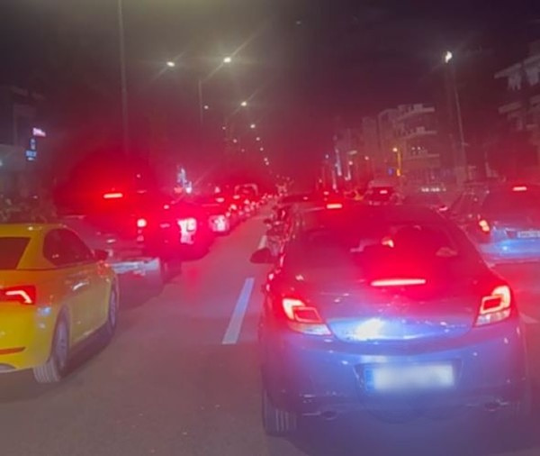 Αδιανόητο μποτιλιάρισμα χιλιομέτρων στην Εθνική [βίντεο]